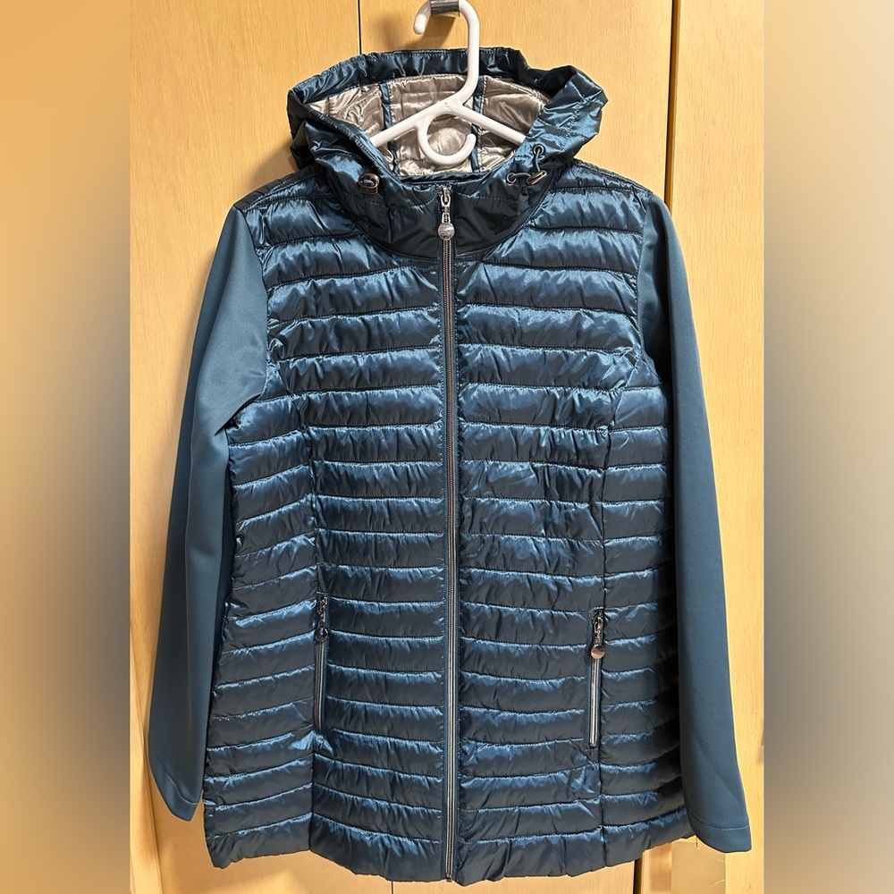 Packable Puffer Jacket with Lightweight Fabric Sleeves- NWT